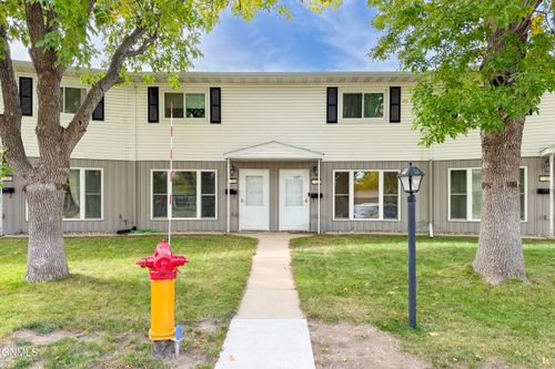 21 Westfield Circle, Minot, ND, 58701 | Card Image