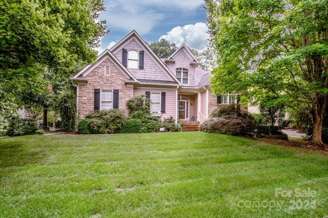 Wooden Tee Dr, Davidson, NC 28036