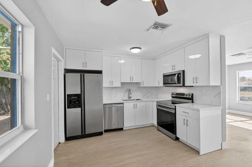 312 Greenbrier Drive, Palm Springs, FL, 33461 | Card Image