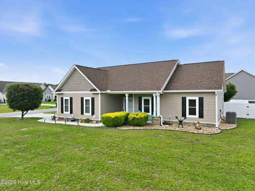 100 Paddle Trail Ln, Swansboro, NC, 28584-7033 | Card Image