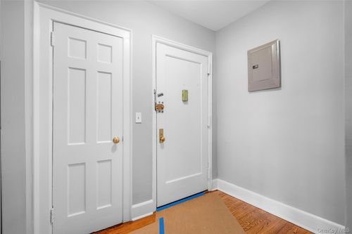 apt-2h-30 Windsor Ter, White Plains, NY, 10601-3725 | Card Image