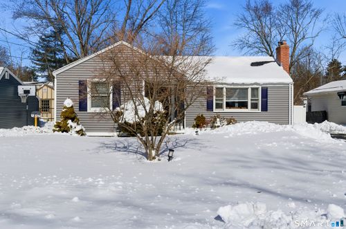 140 Dowd St, Newington, CT, 06111-2609 | Card Image