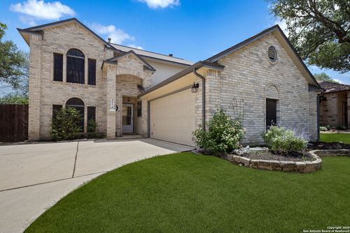 9218 Fishers Hill Dr, San Antonio, TX, 78240-2838 | Card Image