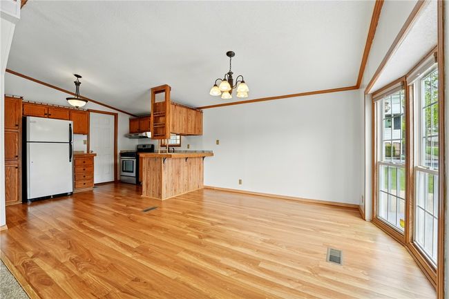 127 Rock Lake Dr, House other with 2 bedrooms, 2 bathrooms and 2 parking in Zelienople PA | Image 6