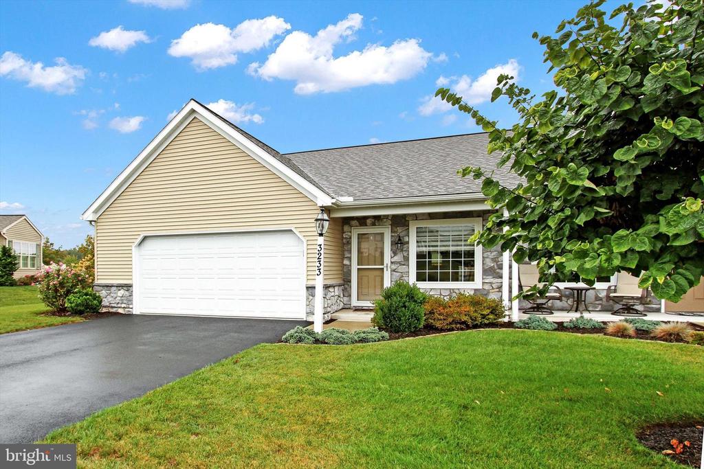 Faire Wynd Pl, Dover, PA 17315