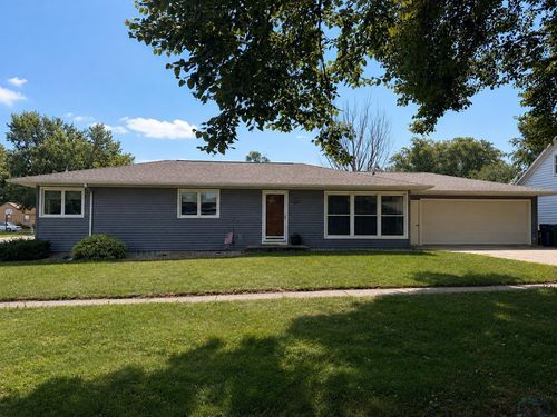 209 Georgia Ave Sw, Orange City, IA, 51041 | Card Image