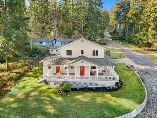 10520 100th Street Ct, Anderson Island, WA, 98303-8775 | Card Image
