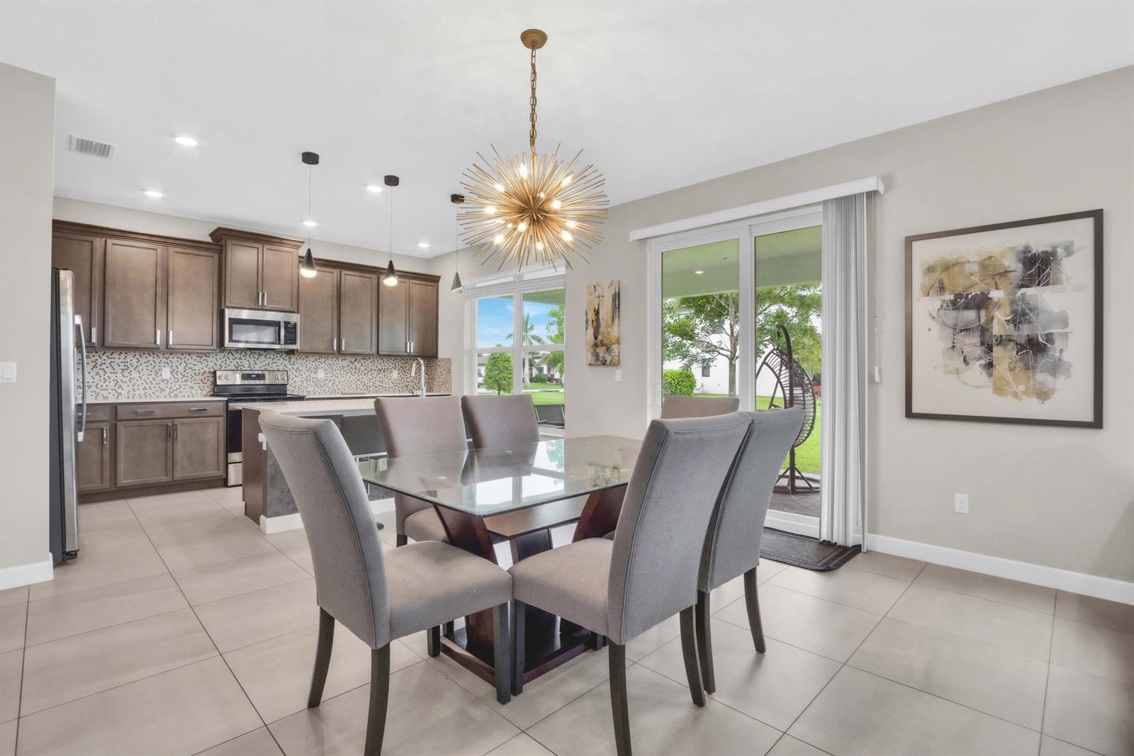 Residential Lease in Royal Palm Beach 2