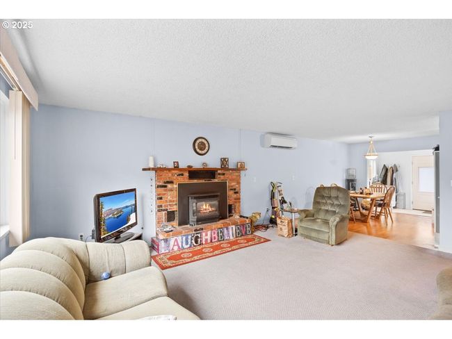 744 Ne Craig St, House other with 4 bedrooms, 3 bathrooms and 2 parking in Myrtle Creek OR | Image 6