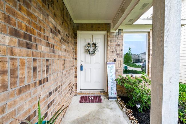 2728 Cadiz Bay Dr, House other with 3 bedrooms, 2 bathrooms and 2 parking in Conroe TX | Image 4