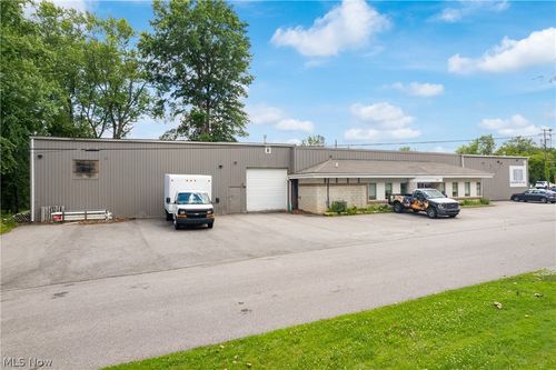 4331 S Cleveland Massillon Rd, Norton, OH, 44203-5702 | Card Image