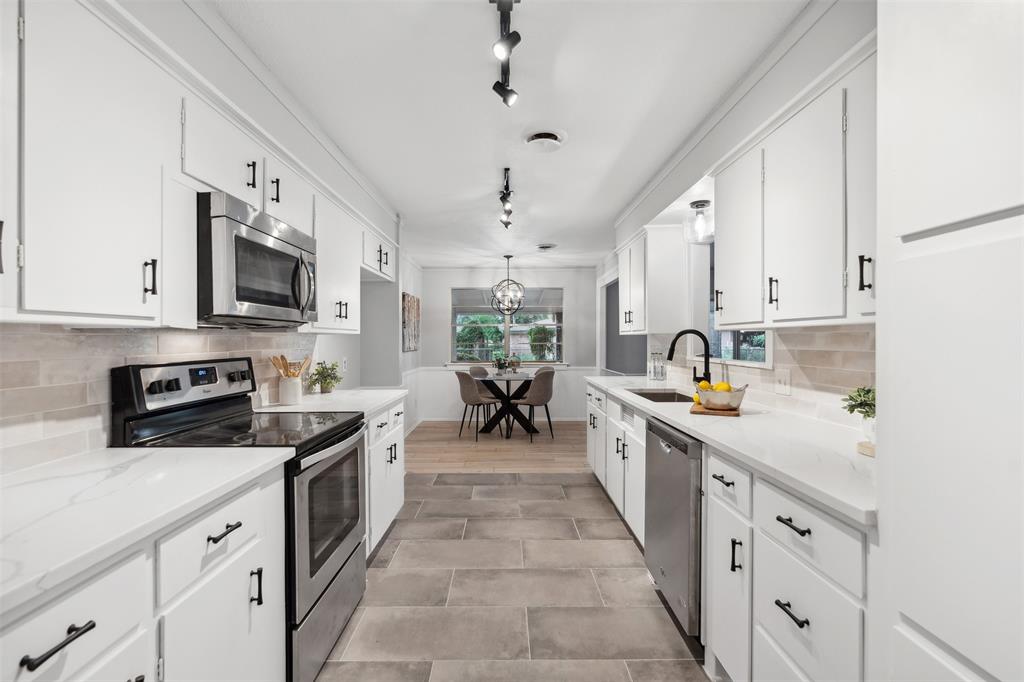 David Dr, Fort Worth, TX 76111