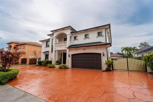 16533 Nw 77th Path, Miami Lakes, FL, 33016-8401 | Card Image