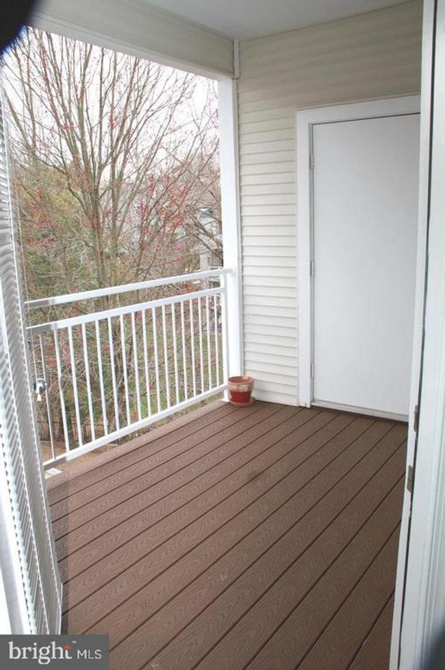 APT-301 - 1520 N Point Dr, Condo with 2 bedrooms, 2 bathrooms and null parking in RESTON VA | Image 12