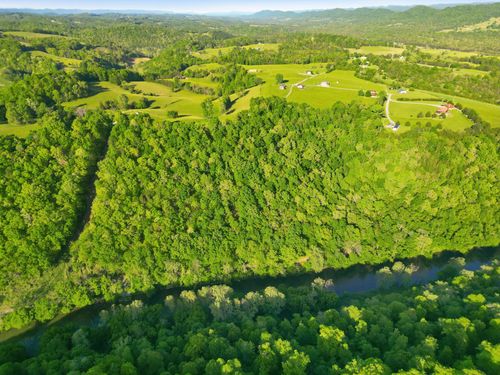 364 Lock Ln, Tazewell, TN, 37879-5413 | Card Image