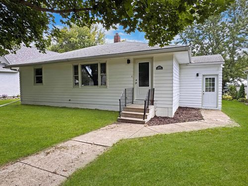 220 Maple St N, Balaton, MN, 56115-9237 | Card Image