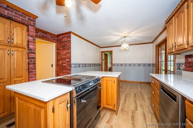 730 S Gardner St, Home with 3 bedrooms, 2 bathrooms and null parking in Scottsburg IN | Image 7