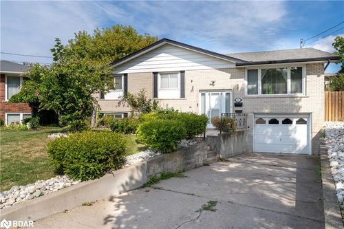 15 Joy Crt, Hamilton, ON, L8K5R7 | Card Image
