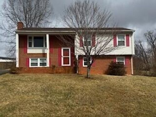 808 Mason Rd, Vinton, VA, 24179-2826 | Card Image