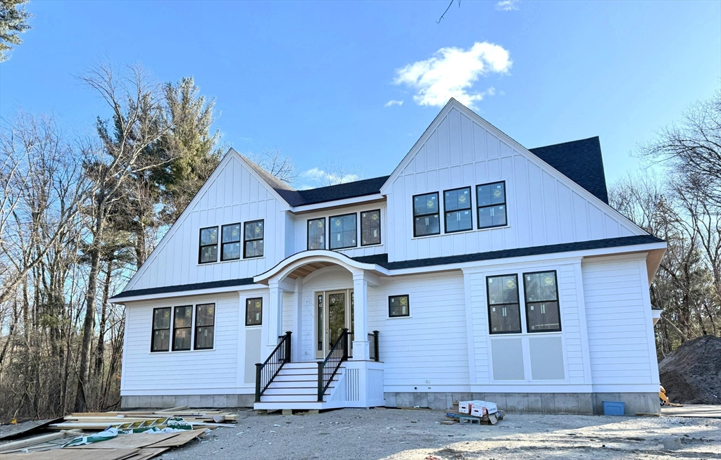 Woodmoor Dr, Bedford, MA 01730