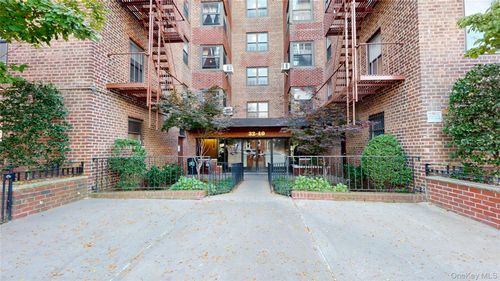 b409-32-40 92nd St, East Elmhurst, NY, 11369-2461 | Card Image