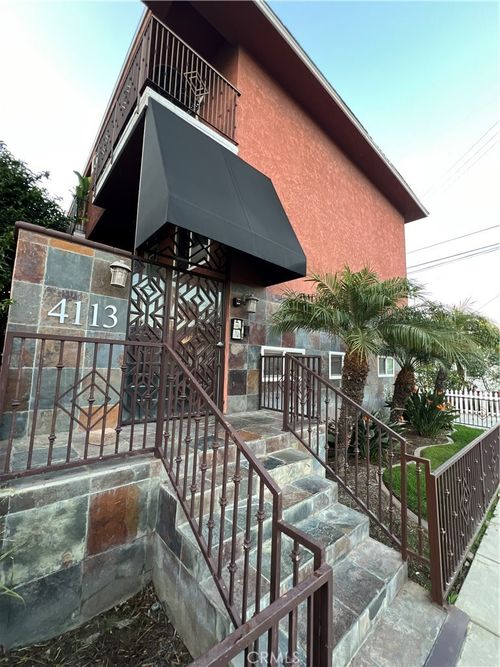 2-4113 10th Pl, Long Beach, CA, 90802-5818 | Card Image