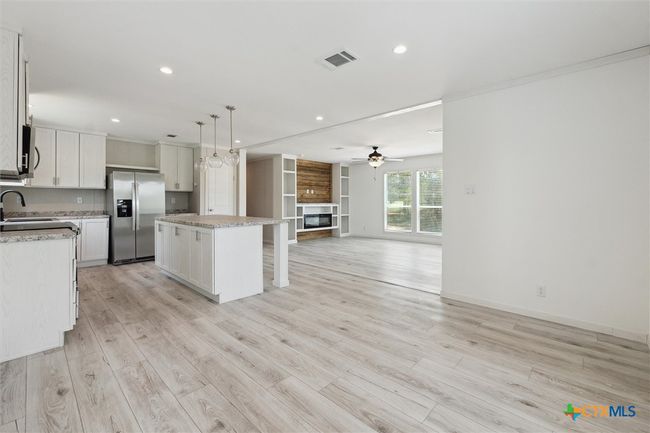 855 Roosevelt Rd, House other with 4 bedrooms, 2 bathrooms and null parking in Luling TX | Image 11