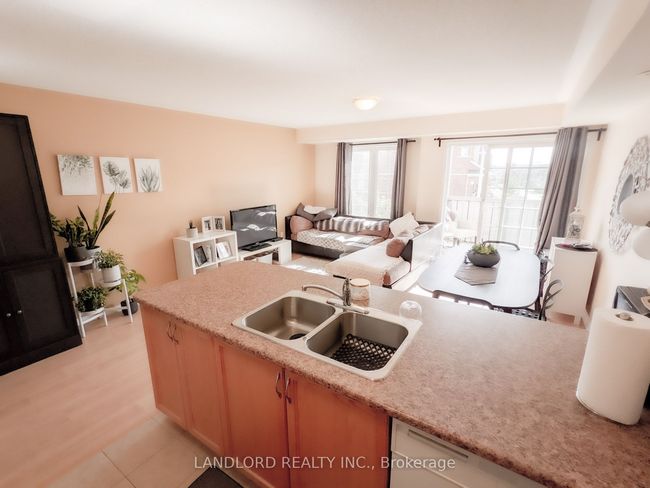 6 - 145 Isaac Devins Blvd, Condo with 2 bedrooms, 1 bathrooms and null parking in Toronto ON | Image 5