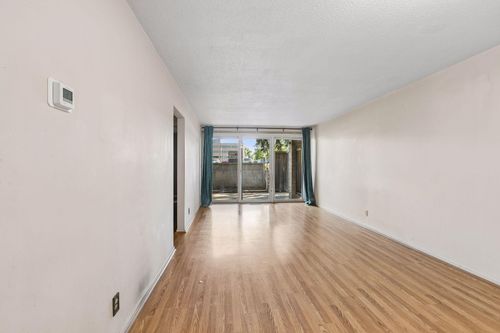 1b-6423 Colony Way, Edina, MN, 55435-2250 | Card Image