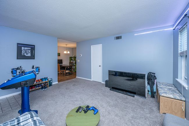 Living Room4 | Image 9
