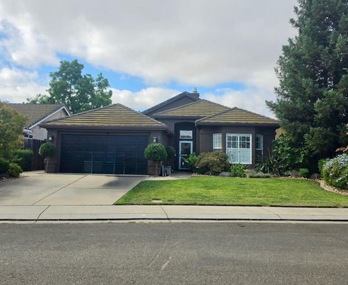 2586 Knobcone Lane, Lodi, CA, 95242 | Card Image