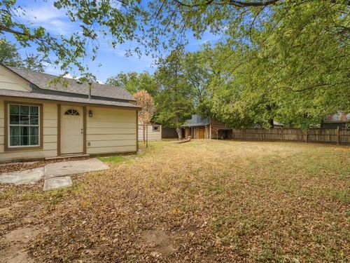 207 N Oneil St, Alvord, TX, 76225-5092 | Card Image