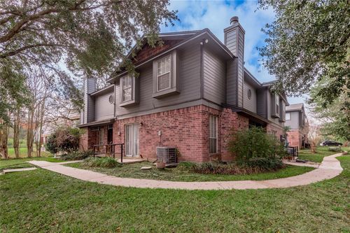 apt-b-1228 Avenue O, Huntsville, TX, 77340-4495 | Card Image