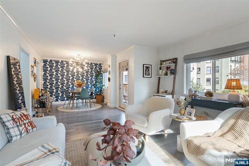 476 Monmouth St, Jersey City, NJ, 07302-1922 | Card Image