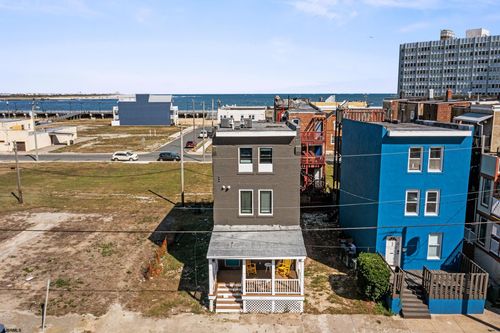 129 Seaside Ave, Atlantic City, NJ, 08401-7811 | Card Image