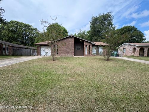 109 Gettysburg Cir, Ocean Springs, MS, 39564-5825 | Card Image