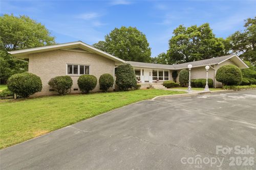 938 Sandswood Dr, Gastonia, NC, 28054-5756 | Card Image