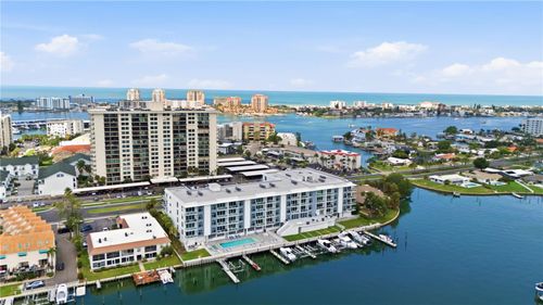 204-415 Island Way, Clearwater, FL, 33767-2139 | Card Image