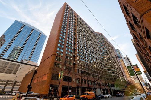 1410-211 E Ohio St, Chicago, IL, 60611-3229 | Card Image