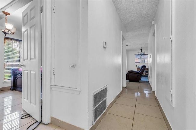 11055 Vailview Dr, House other with 3 bedrooms, 2 bathrooms and null parking in Houston TX | Image 6