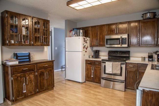10513 106 Street, House other with 4 bedrooms, 2 bathrooms and 4 parking in High Level AB | Image 15