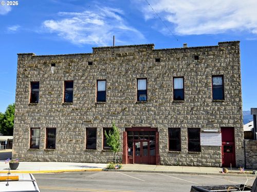 115 Sw Front St, Prairie City, OR, 97869-2064 | Card Image