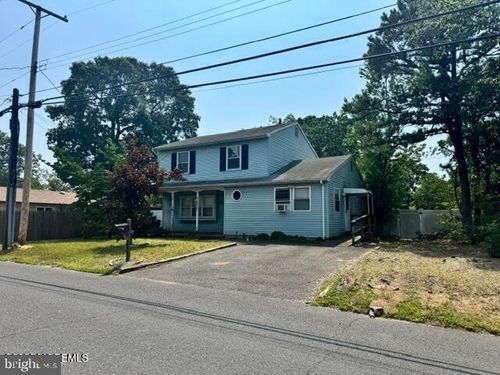 855 Lynnwood Ave, Brick, NJ, 08723-5255 | Card Image