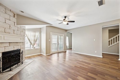 apt-304-2023 Gentryside Dr, Houston, TX, 77077-3658 | Card Image
