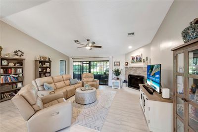 131 Prestwick Circle, House other with 3 bedrooms, 3 bathrooms and null parking in Vero Beach FL | Image 2