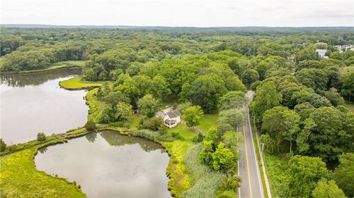 194 Phillips St, North Kingstown, RI, 02852-5128 | Card Image