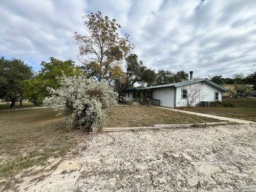 333 Tamarack Dr, Canyon Lake, TX, 78133-2607 | Card Image