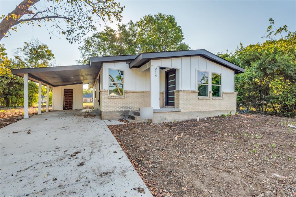 Hutchins Rd, Dallas, TX 75203