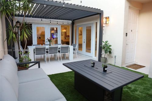 1085 River Birch St, Hollywood, FL, 33019-4801 | Card Image