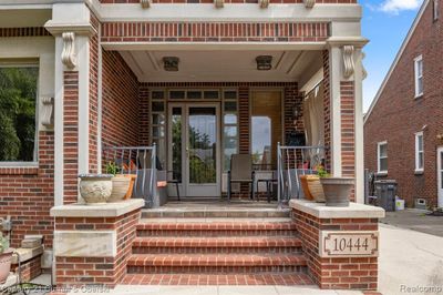 Covered front porch | Image 2